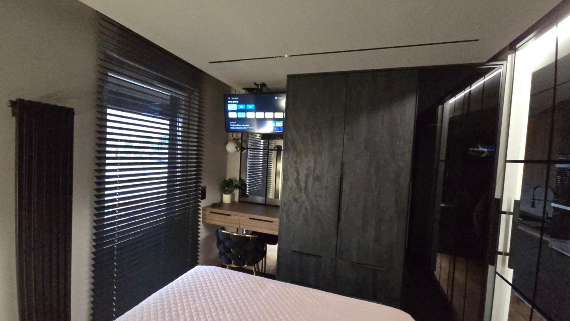 Apartament Dark Prestige New ! - Dostep 24H, Projektor , Garaz Podziemny , Klimatyzacja , Duzy Taras Kielce Exteriör bild