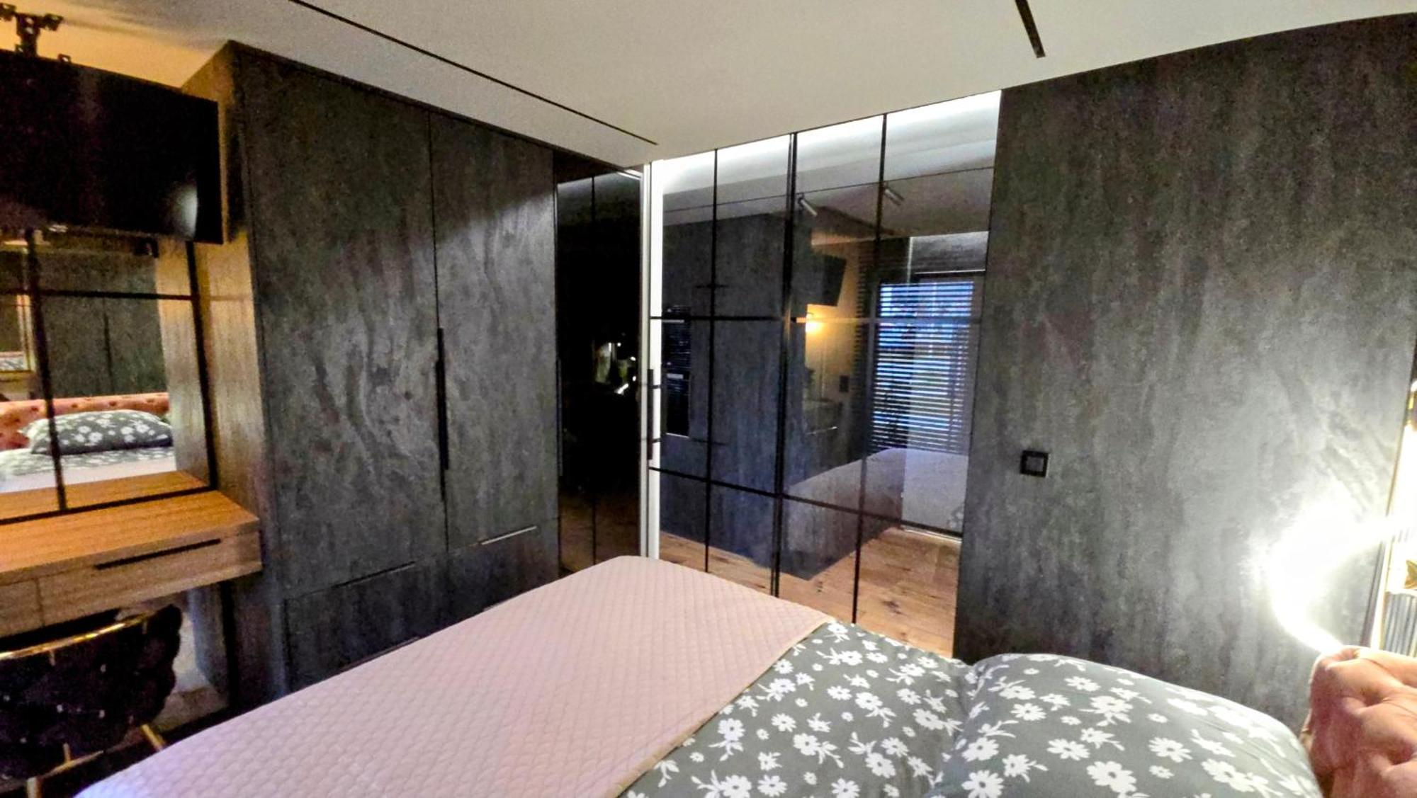 Apartament Dark Prestige New ! - Dostep 24H, Projektor , Garaz Podziemny , Klimatyzacja , Duzy Taras Kielce Exteriör bild